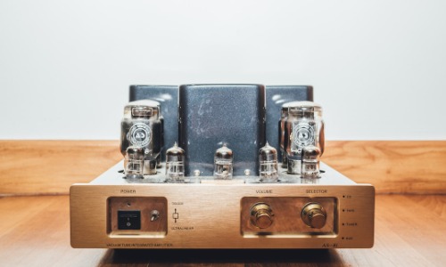 Descubre la mágica calidez del sonido: Todo sobre el amplificador de válvulas